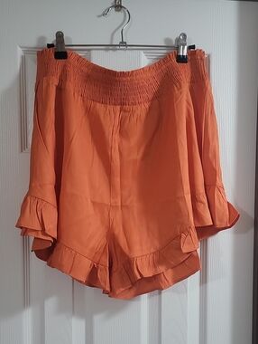 Mittoshop Orange High-Waist Ruffle Hem Shorts
